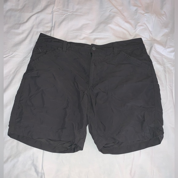 Men’s shorts - Picture 1 of 2
